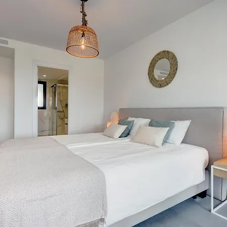 Modern Highend Oasis W/sea Views Apartament Estepona