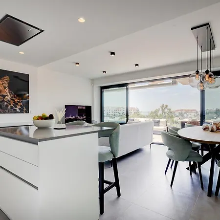 Modern Highend Oasis W/sea Views Apartment Estepona