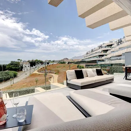 Apartment Modern Highend Oasis W/sea Views Estepona