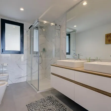Modern Highend Oasis W/sea Views Estepona
